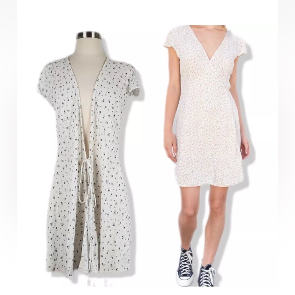 Brandy Melville Robbie Ditsy Floral Print Flutter Sleeve Mini Wrap Dress S
